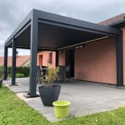 pergola à toit fixe